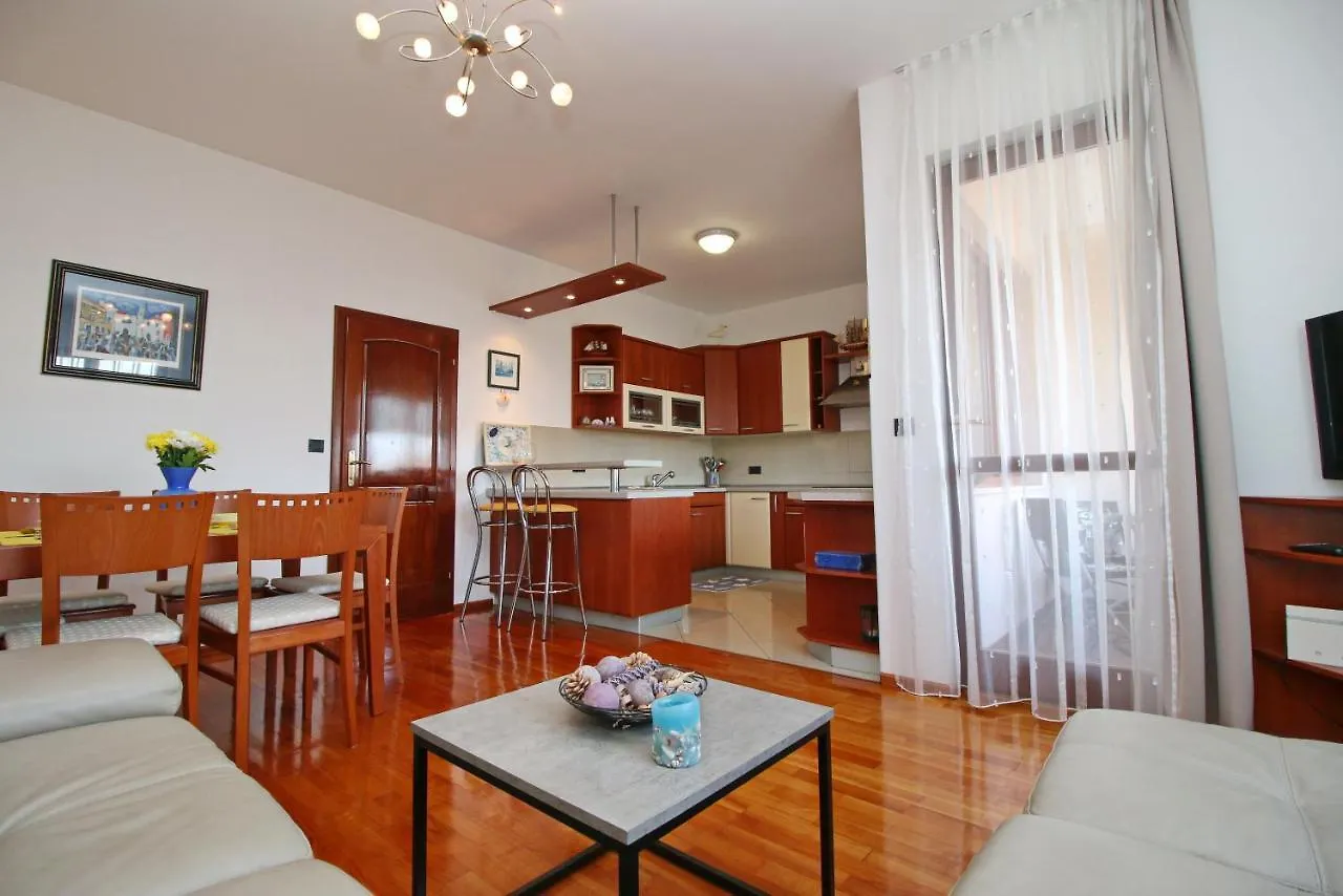 Polo Apartments Rovinj 0*,